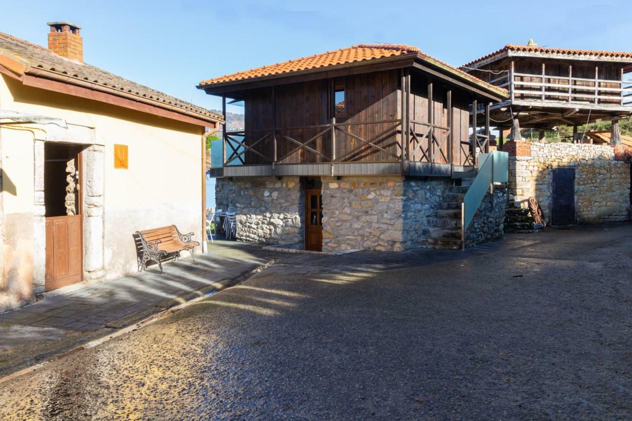 Casa Delfina Guest House Pravia Eksteriør bilde